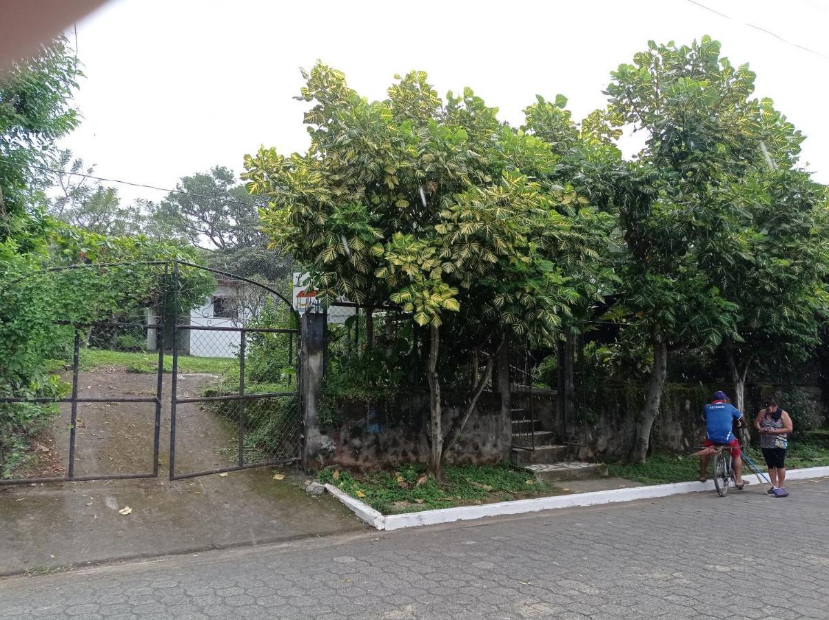 Loren'S House Moyogalpa Bagian luar foto