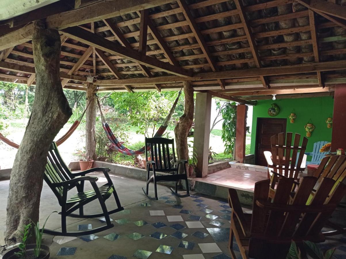Loren'S House Moyogalpa Bagian luar foto